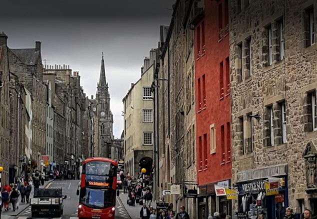 Royal Mile Famous Canongate Flat エディンバラ エクステリア 写真